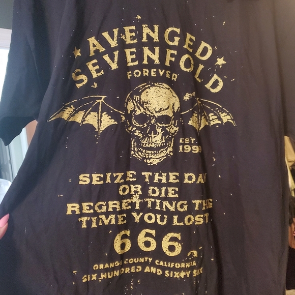 NWT Avenged Sevenfold Black Graphic T-Shirt - Picture 2 of 5